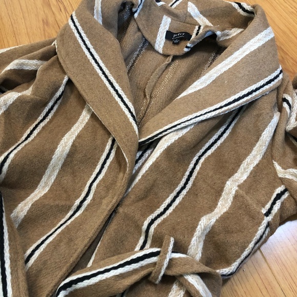 Coat - Picture 4 of 4